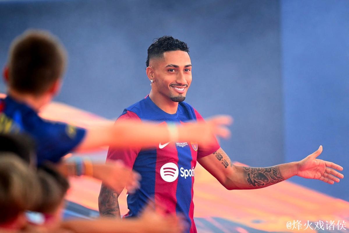 世体：巴萨联赛赛场重回胜利轨道，离不开拉菲尼亚的复出